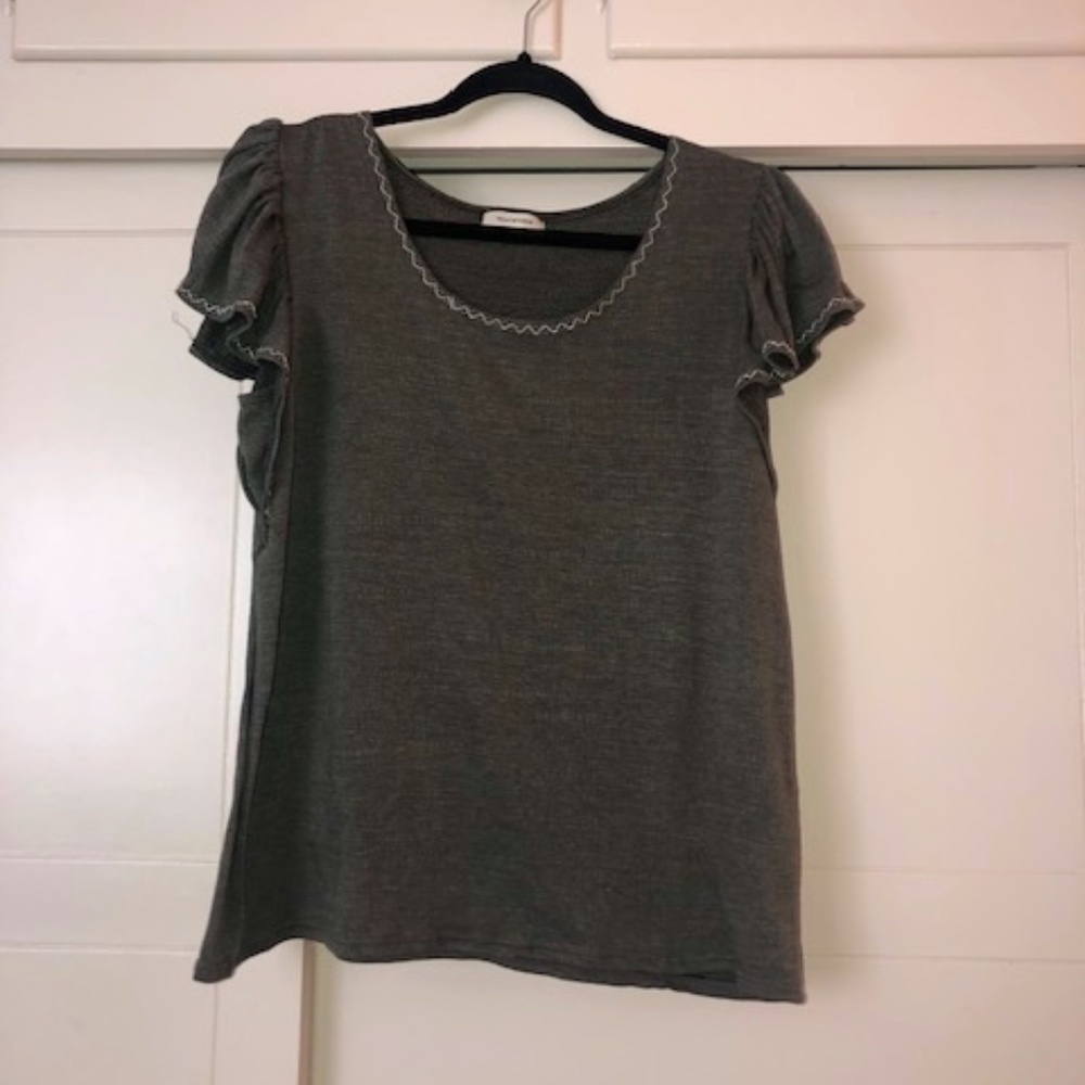 Max Studios, Dark Grey, Short Ruffle Sleeve, Size small